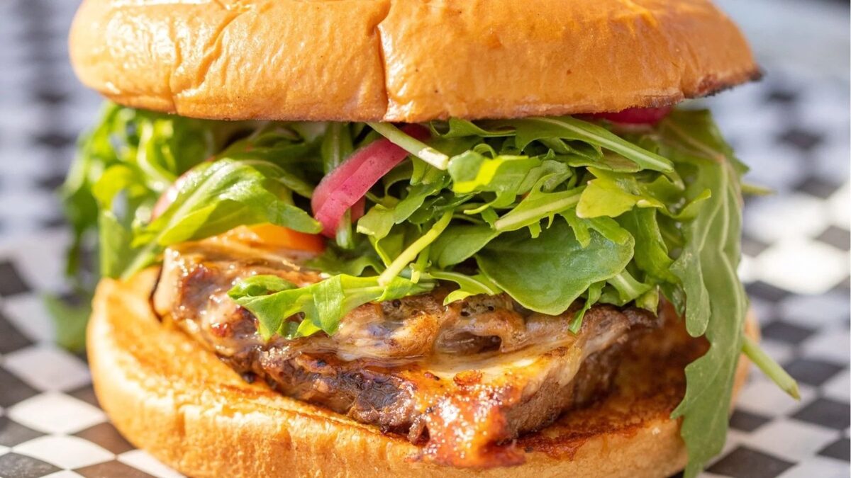 Brisket sandwich with arugula